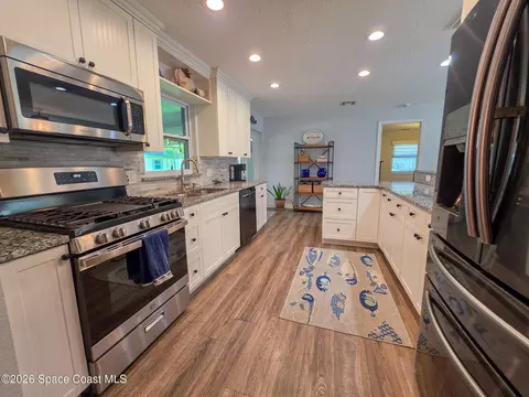 Kitchen - 821 Hanover Ct, Rockledge, FL 32955 photo 2 of 4