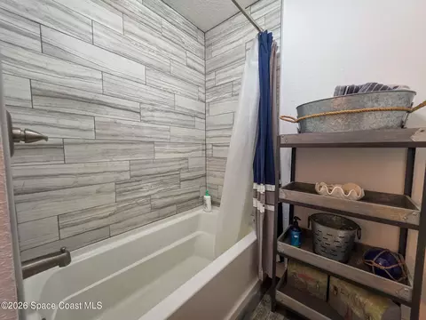 Bath - 821 Hanover Ct, Rockledge, FL 32955 photo 3 of 4