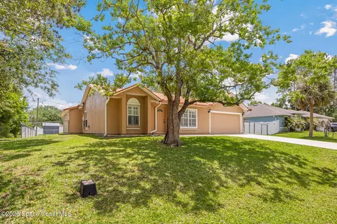 491 Carpenter Ave NW, Palm Bay, FL 32907