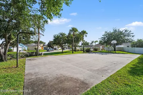 View/Area - 4670 Blackmore Ct, Melbourne, FL 32934 photo 1 of 10