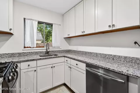 Kitchen - 1707 Platt St, Melbourne, FL 32901 photo 4 of 4