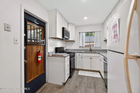 Kitchen - 1707 Platt St, Melbourne, FL 32901 photo 1 of 4