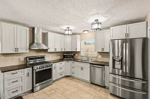Kitchen - 956 Beechfern Ln, Rockledge, FL 32955 photo 2 of 3