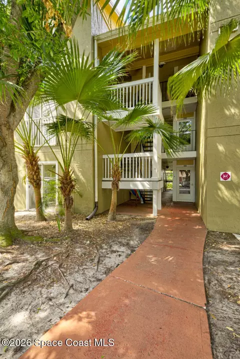 225 S Tropical Trl #605, Merritt Island, FL 32952