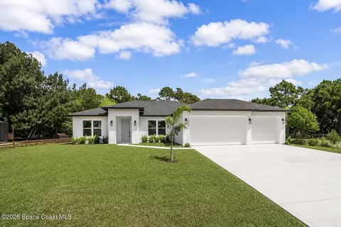 1328 Tilberg Ave NW, Palm Bay, FL 32907