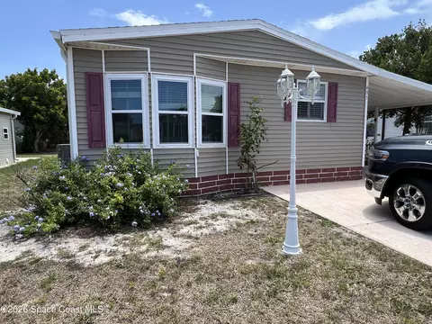 435 Seagull Dr, Barefoot Bay, FL 32976