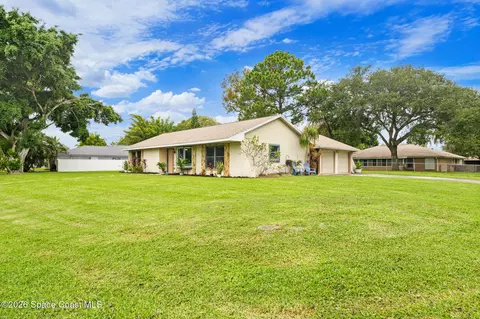 330 Lake Point Pl, Merritt Island, FL 32953