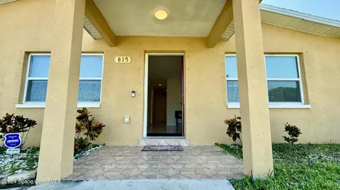815 Juniper Ln, Melbourne, FL 32901