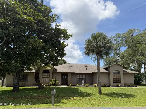 672 Altura Dr, Cocoa, FL 32927