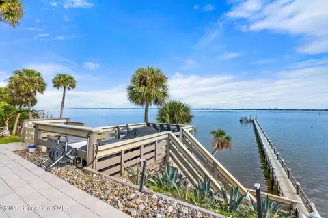 View/Area - 1807 1809 Riverview Dr, Melbourne, FL 32901 photo 11 of 14