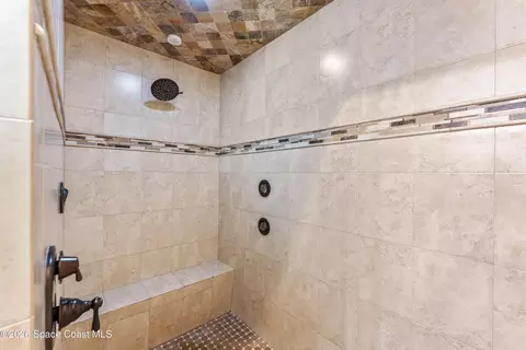 Bath - 340 Baytree Dr, Melbourne, FL 32940 photo 3 of 4