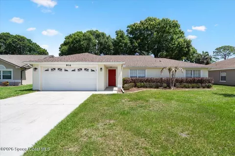 816 Hunters Creek Dr, Melbourne, FL 32904