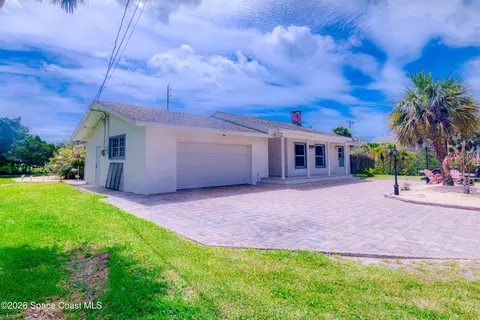 122 Sunset Dr, Cocoa Beach, FL 32931