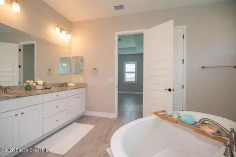 Bath - 8289 Stonecrest Dr, Melbourne, FL 32940 photo 2 of 6