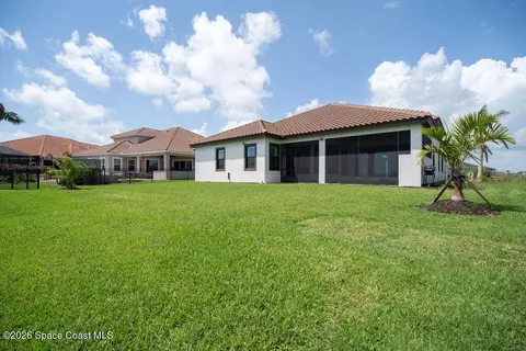 Exterior - 8289 Stonecrest Dr, Melbourne, FL 32940 photo 5 of 6