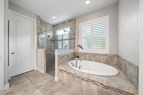 Bath - 2791 Casterton Dr, Melbourne, FL 32940 photo 2 of 4