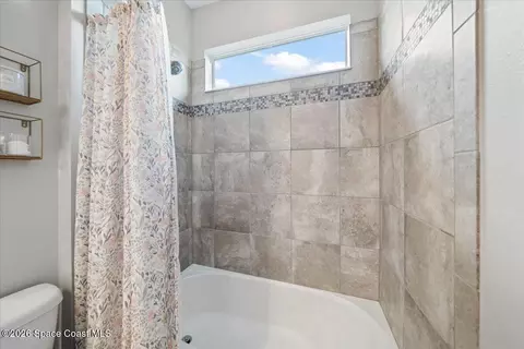 Bath - 2791 Casterton Dr, Melbourne, FL 32940 photo 4 of 4