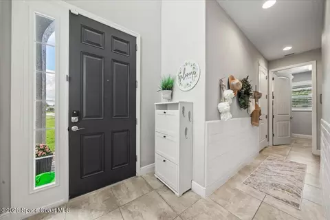 Entry Way - 2791 Casterton Dr, Melbourne, FL 32940 photo 3 of 6