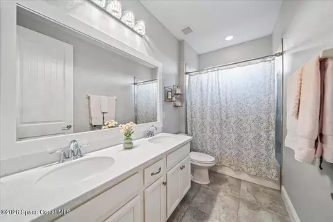 Bath - 2791 Casterton Dr, Melbourne, FL 32940 photo 3 of 4