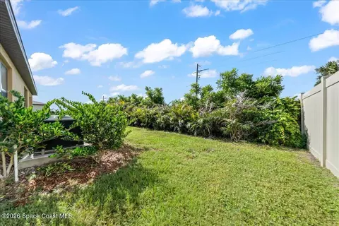 Exterior - 6485 Topaz Dr, Grant, FL 32949 photo 5 of 7