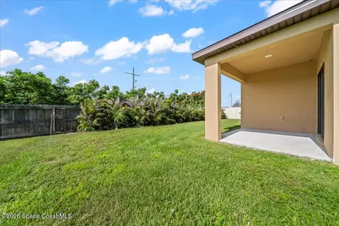 Exterior - 6485 Topaz Dr, Grant, FL 32949 photo 4 of 7