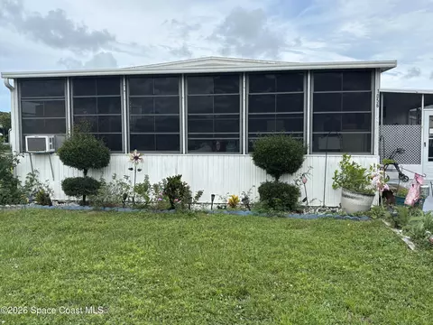 1056 Wood Ct NE, Palm Bay, FL 32907