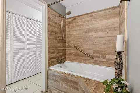 Bath - 718 Pine Island Dr, Melbourne, FL 32940 photo 2 of 3