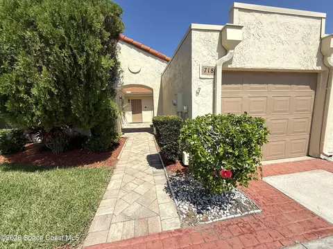 718 Pine Island Dr, Melbourne, FL 32940