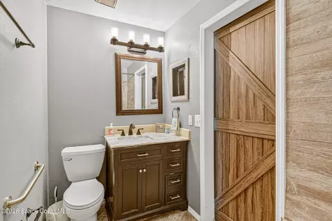 Bath - 718 Pine Island Dr, Melbourne, FL 32940 photo 3 of 3