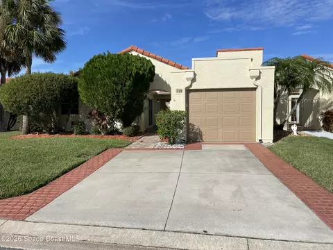 718 Pine Island Dr, Melbourne, FL 32940