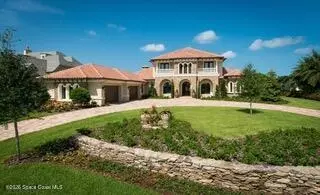 269 Lansing Island Dr, Indian Harbour Beach, FL 32937