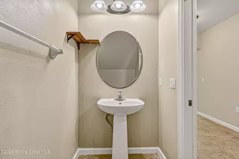 Bath - 133 Montecito Dr, Satellite Beach, FL 32937 photo 2 of 3