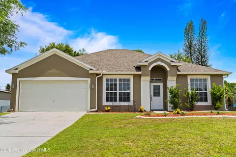 1541 Gardenton St NW, Palm Bay, FL 32907