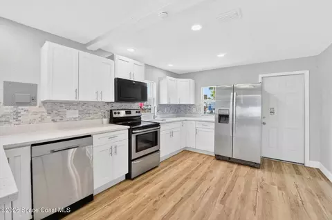 Kitchen - 2343 Grant St, Melbourne, FL 32901 photo 3 of 5