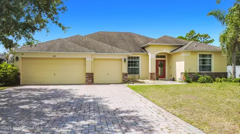 208 Grouper Cir SE, Palm Bay, FL 32909