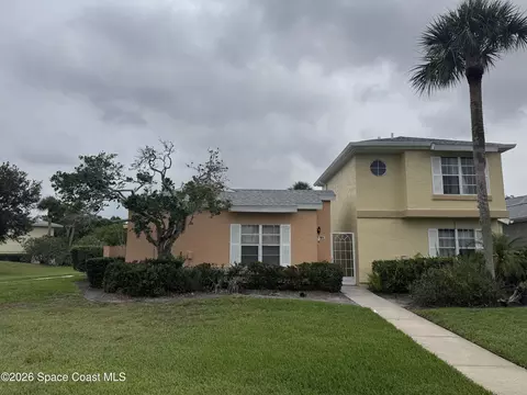 1490 Malibu Cir NE #101, Palm Bay, FL 32905