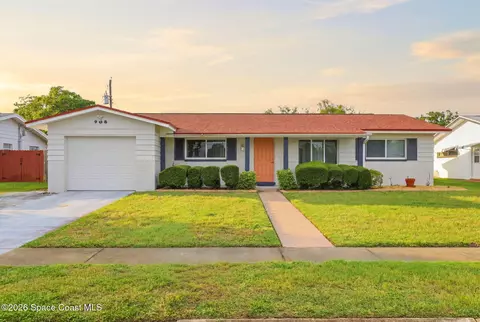 908 Jefferson Rd, Rockledge, FL 32955