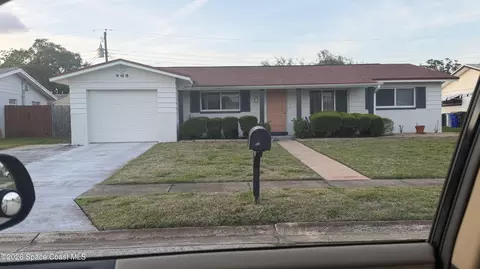 908 Jefferson Rd, Rockledge, FL 32955