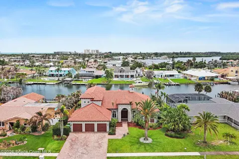 156 Saint Croix Ave, Cocoa Beach, FL 32931