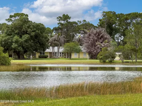 4500 Hunters Run Cir, Grant, FL 32949