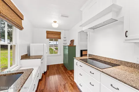 Kitchen - 1489 Rockledge Dr, Rockledge, FL 32955 photo 6 of 6