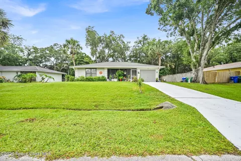 932 Starflower Ave, Sebastian, FL 32958
