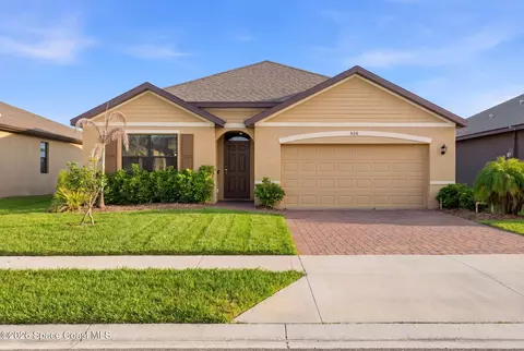 826 Remington Green Dr SE, Palm Bay, FL 32909