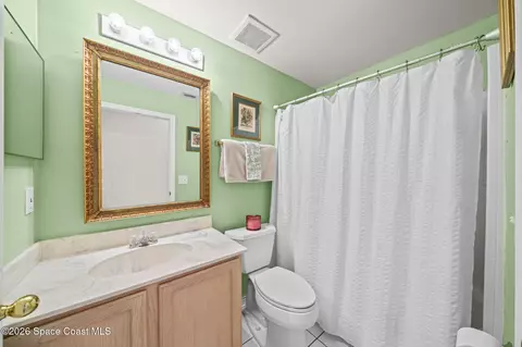 Bath - 1272 White Oak Cir, Melbourne, FL 32934 photo 2 of 2