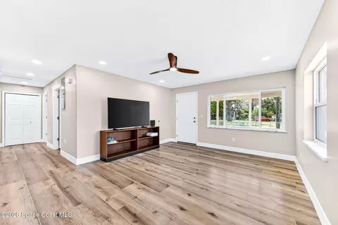 Living - 2517 Lipscomb St, Melbourne, FL 32901 photo 5 of 7