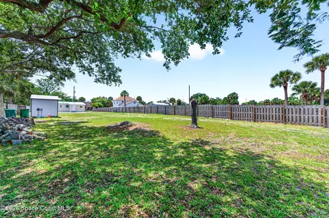 Exterior - 2517 Lipscomb St, Melbourne, FL 32901 photo 7 of 8
