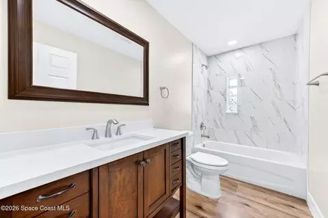 Bath - 2517 Lipscomb St, Melbourne, FL 32901 photo 2 of 3