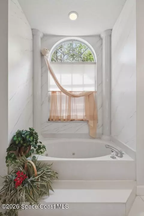 Bath - 330 Baytree Dr, Melbourne, FL 32940 photo 1 of 6