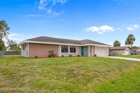 290 Brescia St NE, Palm Bay, FL 32907
