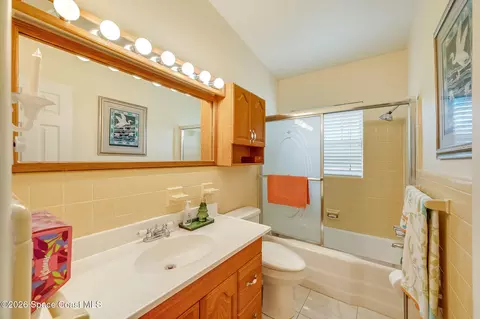 Bath - 986 Sarno Rd, Melbourne, FL 32935 photo 1 of 2